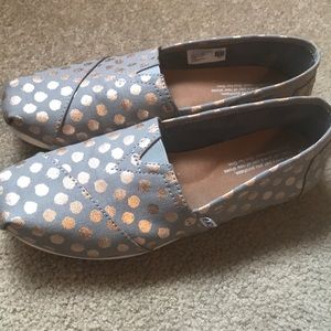 Toms slip ons